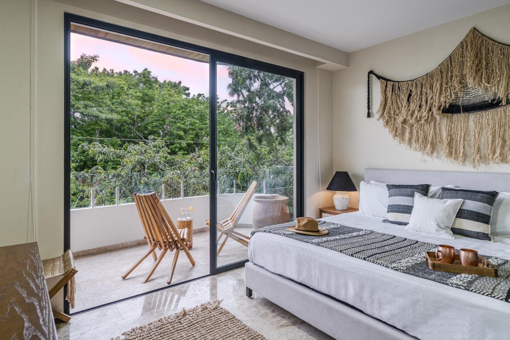 Fast-wifi Sunset With Rooftop And Pool Apartment